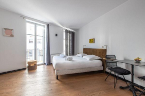 LB Vacation Rentals I Deluxe Studio with Balcony - Cannes Center - Marche Forville - 5 min Palais, Croisette & Plages